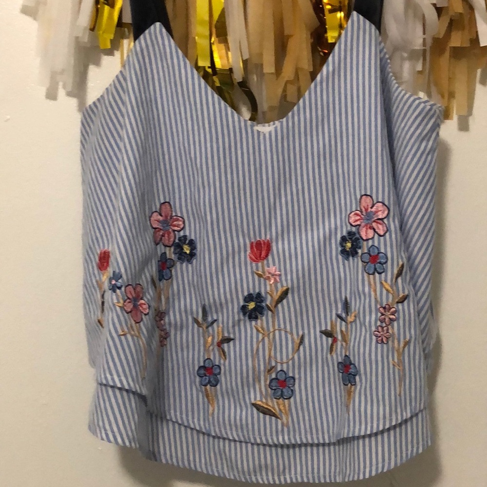 Crop top